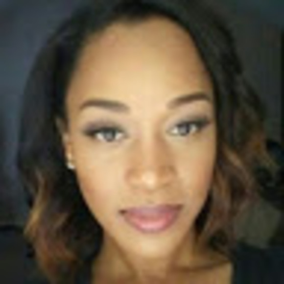 Meet your Posher, Whitney - Picture 1 of 1